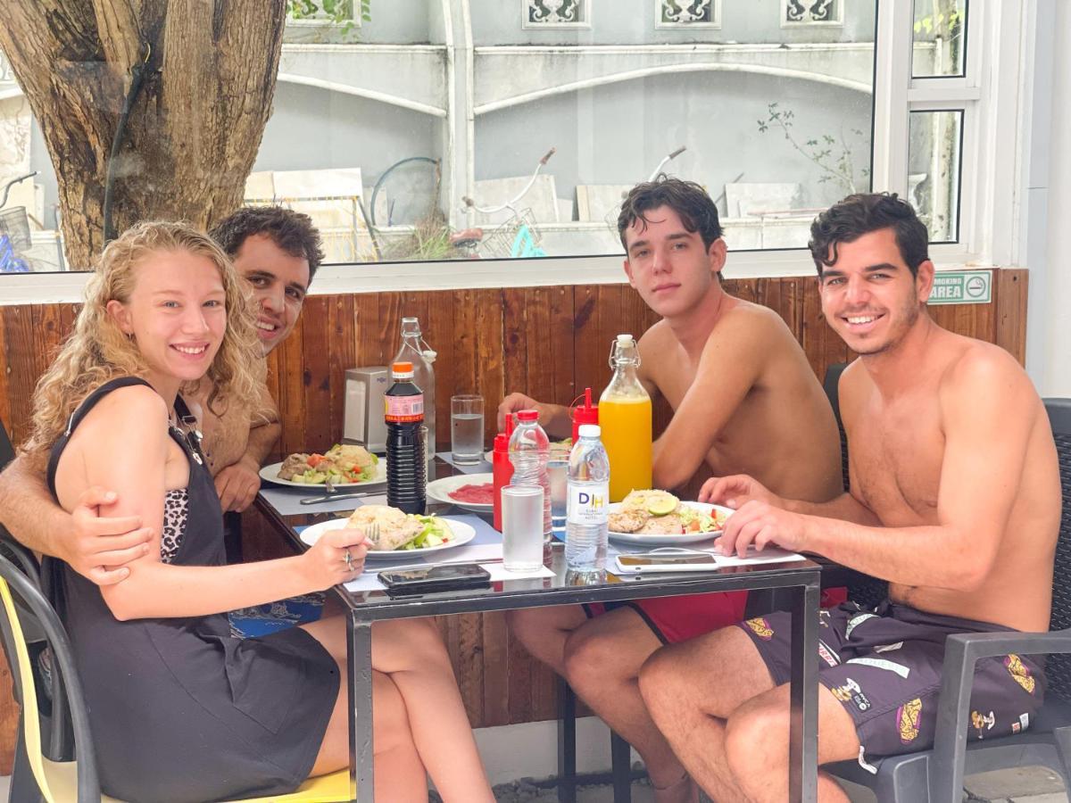 Moodhu Surf House Hotel Himmafushi Eksteriør billede