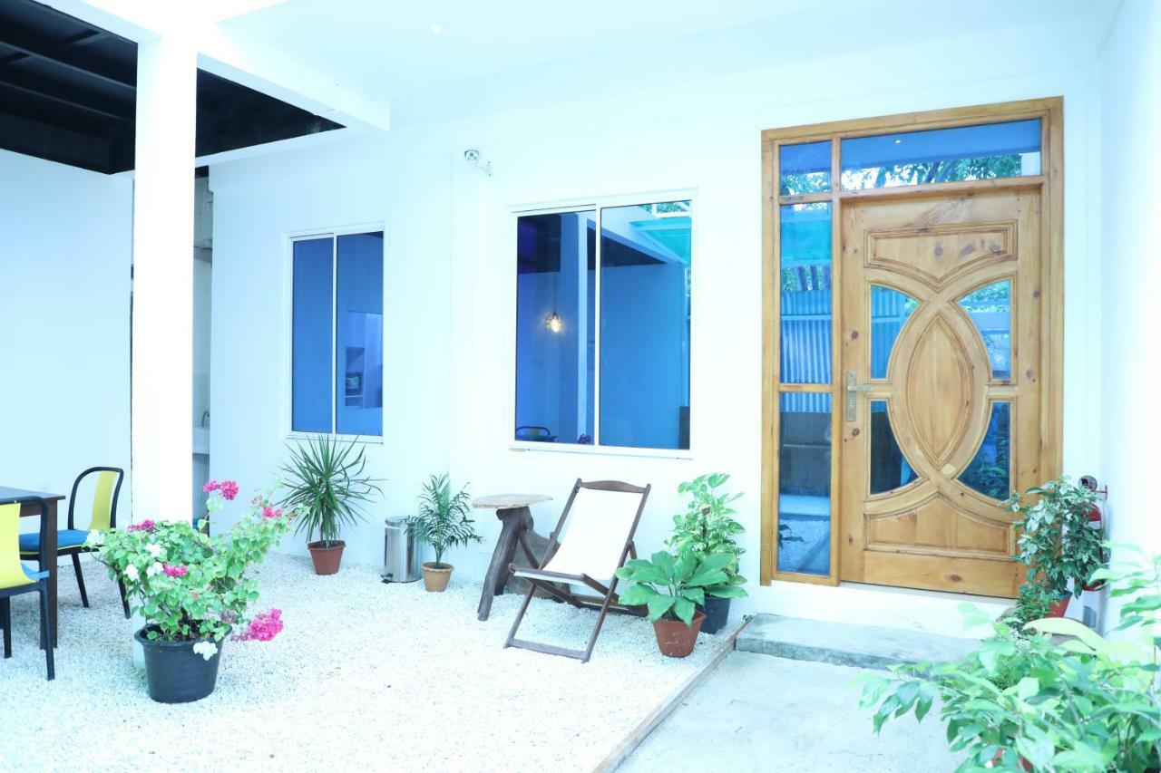Moodhu Surf House Hotel Himmafushi Eksteriør billede